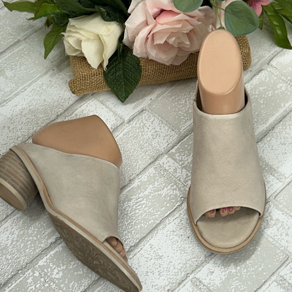 Elegant Cream Women's Open-Toe Mules